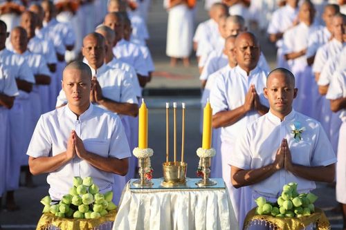 ภาพ No.11579:พิธีบรรพชาโครงการอุปสมบทหมู่ 100,000 รูป ทุกหมู่บ้านทั่วไทย ครั้งที่ 10 (รุ่นเข้าพรรษา)