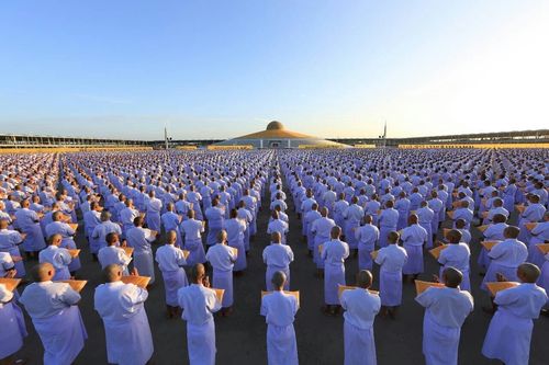 ภาพ No.11584:พิธีบรรพชาโครงการอุปสมบทหมู่ 100,000 รูป ทุกหมู่บ้านทั่วไทย ครั้งที่ 10 (รุ่นเข้าพรรษา)