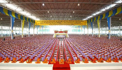 พิธีบรรพชาโครงการอุปสมบทหมู่ 100,000 รูป ทุกหมู่บ้านทั่วไทย ครั้งที่ 10 (รุ่นเข้าพรรษา)