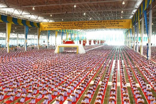 ภาพ No.11535:พิธีบรรพชาโครงการอุปสมบทหมู่ 100,000 รูป ทุกหมู่บ้านทั่วไทย ครั้งที่ 10 (รุ่นเข้าพรรษา)
