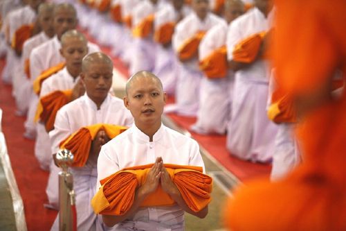ภาพ No.11545:พิธีบรรพชาโครงการอุปสมบทหมู่ 100,000 รูป ทุกหมู่บ้านทั่วไทย ครั้งที่ 10 (รุ่นเข้าพรรษา)