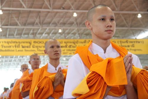 ภาพ No.11549:พิธีบรรพชาโครงการอุปสมบทหมู่ 100,000 รูป ทุกหมู่บ้านทั่วไทย ครั้งที่ 10 (รุ่นเข้าพรรษา)