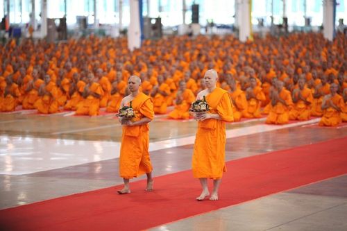 ภาพ No.11563:พิธีบรรพชาโครงการอุปสมบทหมู่ 100,000 รูป ทุกหมู่บ้านทั่วไทย ครั้งที่ 10 (รุ่นเข้าพรรษา)