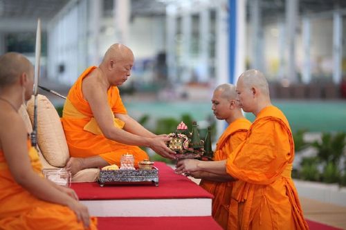 ภาพ No.11566:พิธีบรรพชาโครงการอุปสมบทหมู่ 100,000 รูป ทุกหมู่บ้านทั่วไทย ครั้งที่ 10 (รุ่นเข้าพรรษา)