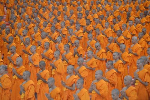 ภาพ No.11571:พิธีบรรพชาโครงการอุปสมบทหมู่ 100,000 รูป ทุกหมู่บ้านทั่วไทย ครั้งที่ 10 (รุ่นเข้าพรรษา)