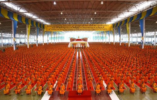 ภาพ No.11574:พิธีบรรพชาโครงการอุปสมบทหมู่ 100,000 รูป ทุกหมู่บ้านทั่วไทย ครั้งที่ 10 (รุ่นเข้าพรรษา)