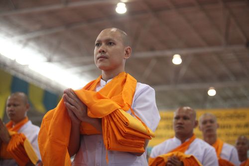 ภาพ No.36888:พิธีบรรพชา กล่าวคำขอบรรพชา และคล้องอังสะ