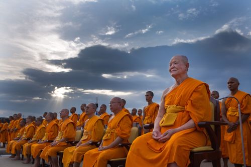 ภาพ No.36923:ถ่ายภาพหมู่ร่วมกันของพระธรรมทายาท ณ ลานธรรม