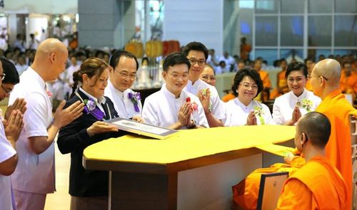 ภาพ No.11595:ประมวลภาพพิธีถวายใบประกาศเกียรติคุณกินเนสส์ เวิลด์ เรคคอร์ดปีที่ 3