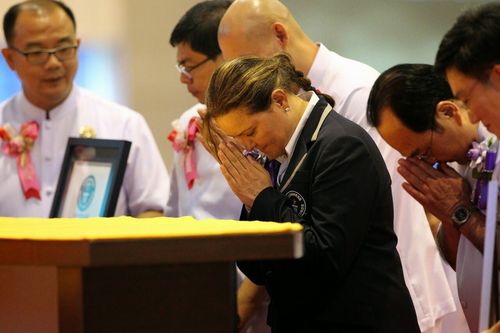 ภาพ No.11596:ประมวลภาพพิธีถวายใบประกาศเกียรติคุณกินเนสส์ เวิลด์ เรคคอร์ดปีที่ 3