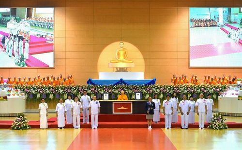 ภาพ No.11597:ประมวลภาพพิธีถวายใบประกาศเกียรติคุณกินเนสส์ เวิลด์ เรคคอร์ดปีที่ 3