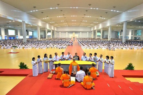 ภาพ No.11594:ประมวลภาพพิธีถวายใบประกาศเกียรติคุณกินเนสส์ เวิลด์ เรคคอร์ดปีที่ 3