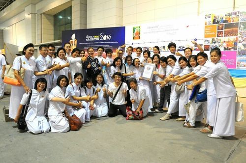 ภาพ No.11602:ประมวลภาพพิธีถวายใบประกาศเกียรติคุณกินเนสส์ เวิลด์ เรคคอร์ดปีที่ 3