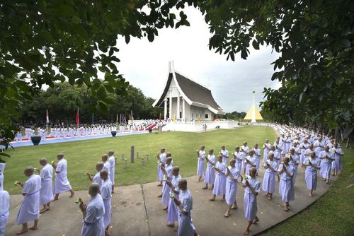 ภาพ No.11723:ประมวลภาพอุปสมบทหมู่ธรรมทายาทนานาชาติ รุ่นที่ 12 และธรรมทายาทอุดมศึกษารุ่นที่ 42
