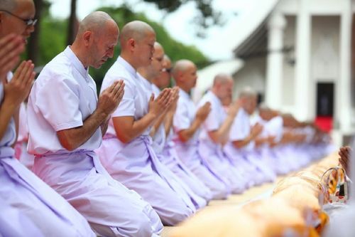 ภาพ No.11730:ประมวลภาพอุปสมบทหมู่ธรรมทายาทนานาชาติ รุ่นที่ 12 และธรรมทายาทอุดมศึกษารุ่นที่ 42