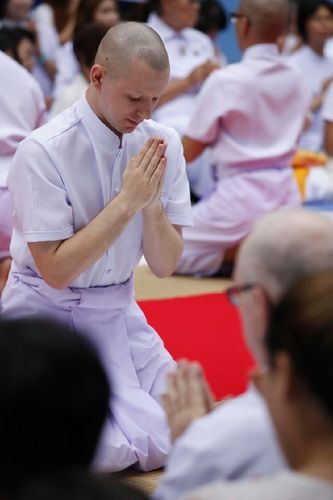 ภาพ No.11734:ประมวลภาพอุปสมบทหมู่ธรรมทายาทนานาชาติ รุ่นที่ 12 และธรรมทายาทอุดมศึกษารุ่นที่ 42