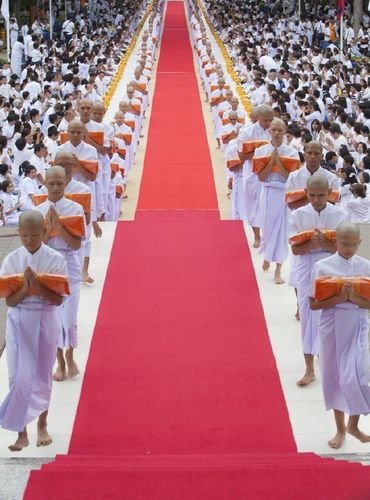 ภาพ No.11739:ประมวลภาพอุปสมบทหมู่ธรรมทายาทนานาชาติ รุ่นที่ 12 และธรรมทายาทอุดมศึกษารุ่นที่ 42