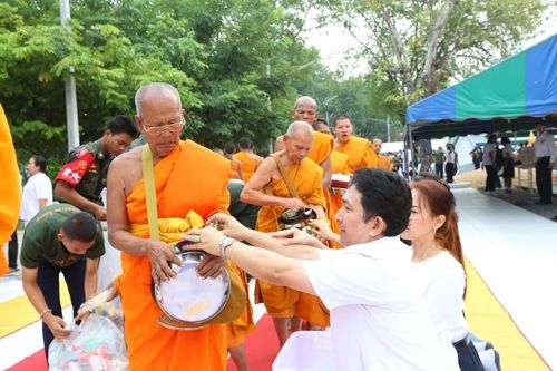 ภาพ No.11781:พิธีถวายสังฆทานแด่คณะสงฆ์ 323 วัด ใน 4 จังหวัดภาคใต้ ครั้งที่ 104