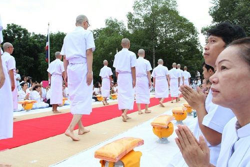 ภาพ No.11825:ประมวลภาพพิธีบรรพชาอุปสมบทธรรมทายาทชาวญี่ปุ่น ครั้งที่ 10