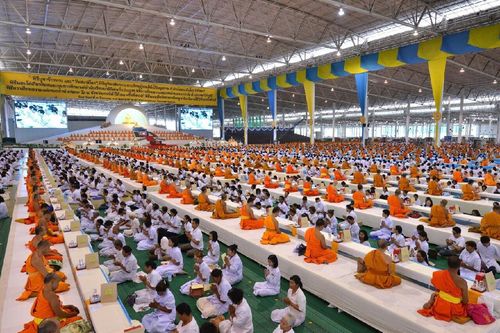 ภาพ No.11875:ประมวลภาพวันสมาธิโลก 2557 ณ วัดพระธรรมกาย