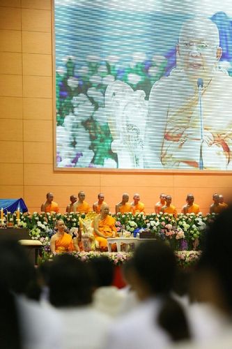 ภาพ No.11876:ประมวลภาพวันสมาธิโลก 2557 ณ วัดพระธรรมกาย