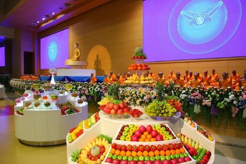 ภาพ No.11881:ประมวลภาพวันสมาธิโลก 2557 ณ วัดพระธรรมกาย