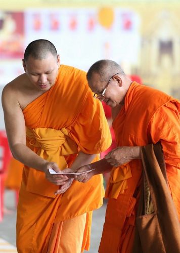 ภาพ No.11892:ประมวลภาพวันสมาธิโลก 2557 ณ วัดพระธรรมกาย