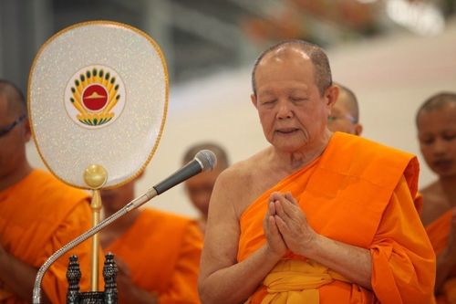 ภาพ No.11902:ประมวลภาพพิธีถวายกองทุนรักษาพระภิกษุ - สามเณรอาพาธ เนื่องในวันธรรมชัย ประจำปี 2557