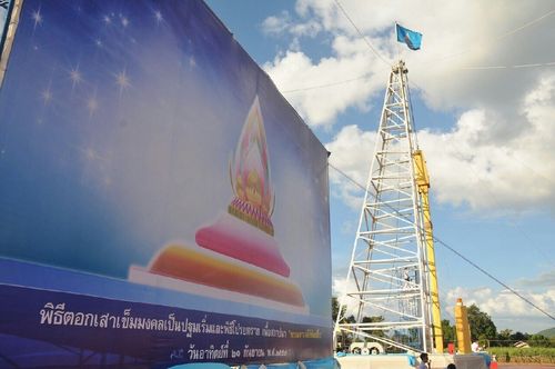 ภาพ No.11960:ประมวลภาพพิธีโปรยทรายและตอกเสาเข็มมงคล "พระมหาเจดีย์ทัตตชีโว"