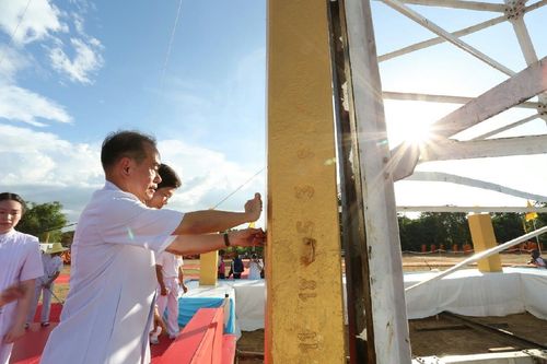 ภาพ No.11964:ประมวลภาพพิธีโปรยทรายและตอกเสาเข็มมงคล "พระมหาเจดีย์ทัตตชีโว"