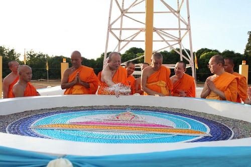 ภาพ No.11961:ประมวลภาพพิธีโปรยทรายและตอกเสาเข็มมงคล "พระมหาเจดีย์ทัตตชีโว"