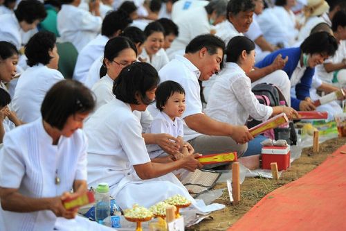ภาพ No.11976:ประมวลภาพพิธีโปรยทรายและตอกเสาเข็มมงคล "พระมหาเจดีย์ทัตตชีโว"