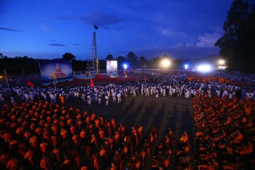 ภาพ No.11990:ประมวลภาพพิธีโปรยทรายและตอกเสาเข็มมงคล "พระมหาเจดีย์ทัตตชีโว"