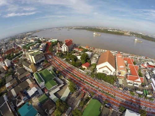 ภาพ No.11937:ประมวลภาพตักบาตรสมุทรปราการ พระ 11,111 รูป 21 กันยายน พ.ศ. 2557