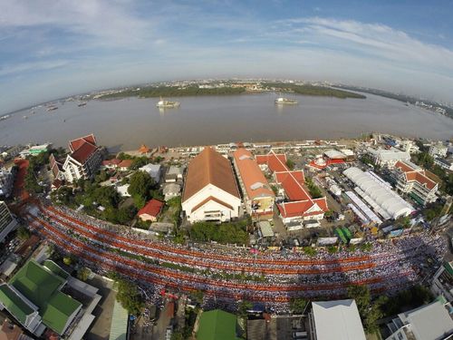 ภาพ No.11948:ประมวลภาพตักบาตรสมุทรปราการ พระ 11,111 รูป 21 กันยายน พ.ศ. 2557