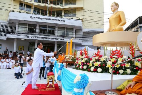 ภาพ No.11954:ประมวลภาพตักบาตรสมุทรปราการ พระ 11,111 รูป 21 กันยายน พ.ศ. 2557