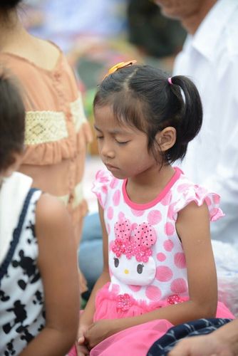 ภาพ No.12018:ประมวลภาพตักบาตรพระ 1,300 รูป ณ อำเภอพรเจริญ จังหวัดบึงกาฬ