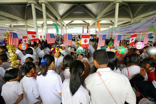 ภาพ No.12064:ประมวลภาพวันรวมพลังเด็กดี V-Star ผู้นำฟื้นฟูศีลธรรมโลก ครั้งที่ 9