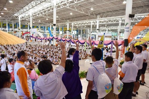 ภาพ No.12067:ประมวลภาพวันรวมพลังเด็กดี V-Star ผู้นำฟื้นฟูศีลธรรมโลก ครั้งที่ 9