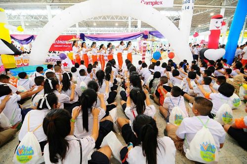 ภาพ No.12072:ประมวลภาพวันรวมพลังเด็กดี V-Star ผู้นำฟื้นฟูศีลธรรมโลก ครั้งที่ 9