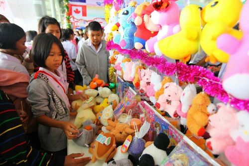 ภาพ No.12080:ประมวลภาพวันรวมพลังเด็กดี V-Star ผู้นำฟื้นฟูศีลธรรมโลก ครั้งที่ 9