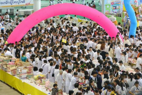 ภาพ No.12109:ประมวลภาพวันรวมพลังเด็กดี V-Star ผู้นำฟื้นฟูศีลธรรมโลก ครั้งที่ 9