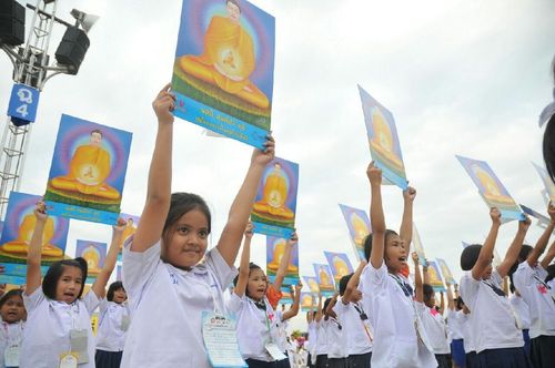 ภาพ No.12165:ประมวลภาพวันรวมพลังเด็กดี V-Star ผู้นำฟื้นฟูศีลธรรมโลก ครั้งที่ 9