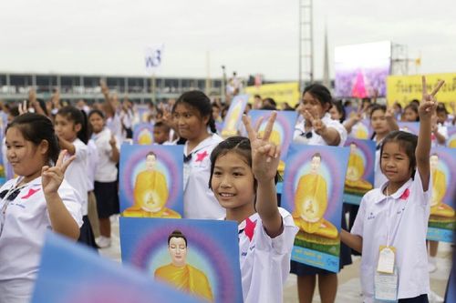 ภาพ No.12171:ประมวลภาพวันรวมพลังเด็กดี V-Star ผู้นำฟื้นฟูศีลธรรมโลก ครั้งที่ 9