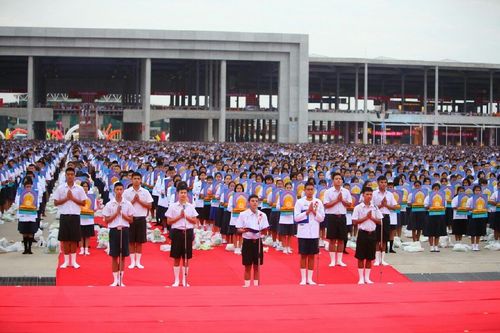 ภาพ No.12189:ประมวลภาพวันรวมพลังเด็กดี V-Star ผู้นำฟื้นฟูศีลธรรมโลก ครั้งที่ 9