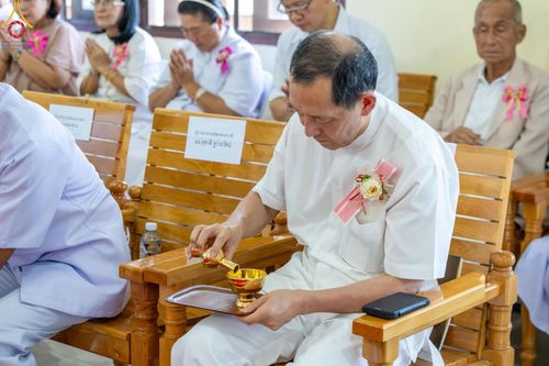 ภาพ No.137734:พิธีตักบาตร พิธีถวายสังฆทานแด่คณะสงฆ์ 323 วัด พิธีทำบุญอุทิศส่วนกุศลแด่ผู้วายชนม์ ในเหตุการณ์ความไม่สงบ 4 จังหวัดชายแดนภาคใต้ ปีที่ 20 ครั้งที่ 169 และพิธีมอบกองทุนหนุนแรงใจช่วยครูใต้ ปีที่ 17 ครั้งที่ 134 วันที่ 25 พฤษภาคม พ.ศ.2567 อ.ตากใบ จ.นราธิวาส