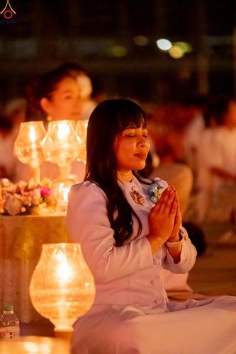 ภาพ No.308035:วันที่ 31 มกราคม พ.ศ. 2569 พิธีจุดประทีปธรรมถวายเป็นพุทธบูชา  และบูชาธรรมมหาปูชนียาจารย์ (ภาพชุดที่ 3) ณ วัดพระธรรมกาย ปทุมธานี ในโครงการธรรมยาตรา กตัญญูบูชา มหาปูชนียาจารย์ พระมงคลเทพมุนี(สด จนฺทสโร) พระผู้ปราบมาร อนุสรณ์สถาน 7 แห่ง ปีที่ 14