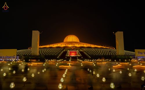 ภาพ No.81863:พิธีจุดวิสาขประทีปและเวียนประทักษิณ เนื่องในวันวิสาขบูชา วันเสาร์ที่ 3 มิถุนายน 2566 ณ ลานธรรมพระมหาธรรมกายเจดีย์ วัดพระธรรมกาย จ.ปทุมธานี