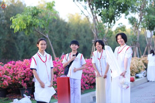 ภาพ No.296052:ภาพเบื้องหลังอาสาสมัครรวมใจ ชุดที่ 1 ในโครงการธรรมยาตรา กตัญญูบูชา มหาปูชนียาจารย์ พระมงคลเทพมุนี(สด จนฺทสโร) พระผู้ปราบมาร อนุสรณ์สถาน 7 แห่ง ปีที่ 14