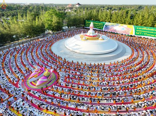 ภาพ No.289724:วันที่ 7 มกราคม พ.ศ. 2569 พิธีต้อนรับพระธรรมยาตรา ณ อนุสรณ์สถานลำดับที่ 2 สถานที่ตั้งมโนปณิธานบวชตลอดชีวิต อนุสรณ์สถานคลองบางนางแท่น อ.สามพราน จ.นครปฐม ในโครงการธรรมยาตรา กตัญญูบูชา มหาปูชนียาจารย์ พระมงคลเทพมุนี(สด จนฺทสโร) พระผู้ปราบมาร อนุสรณ์สถาน 7 แ